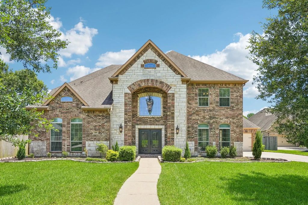 405 Old Orchard Drive, Dickinson