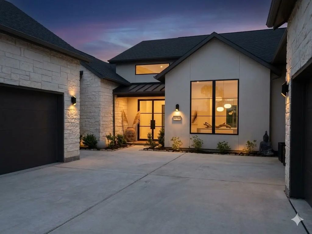15702 Saffron Summer Street, Conroe