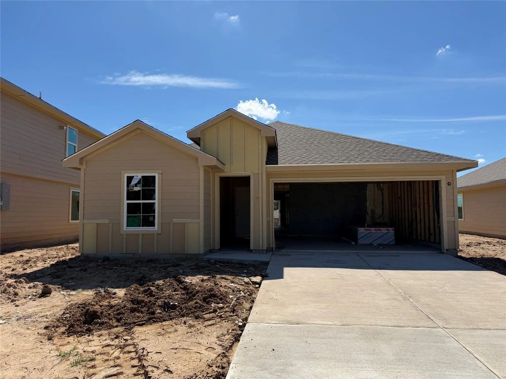 1205 Hickory Grove Street, Brenham
