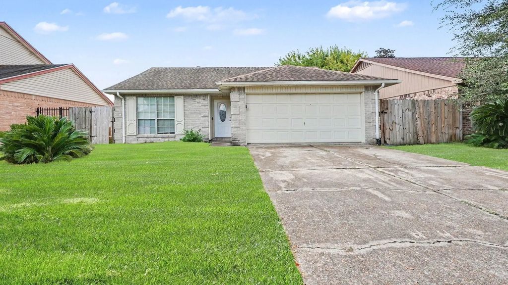 15342 Reigate Lane, Channelview