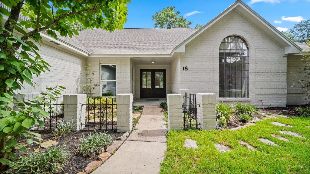 18 Windsor Drive, Conroe