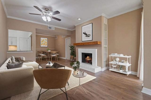 2100 Tanglewilde Street 321, Houston