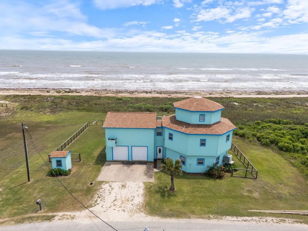 2258 County Road 230, Sargent