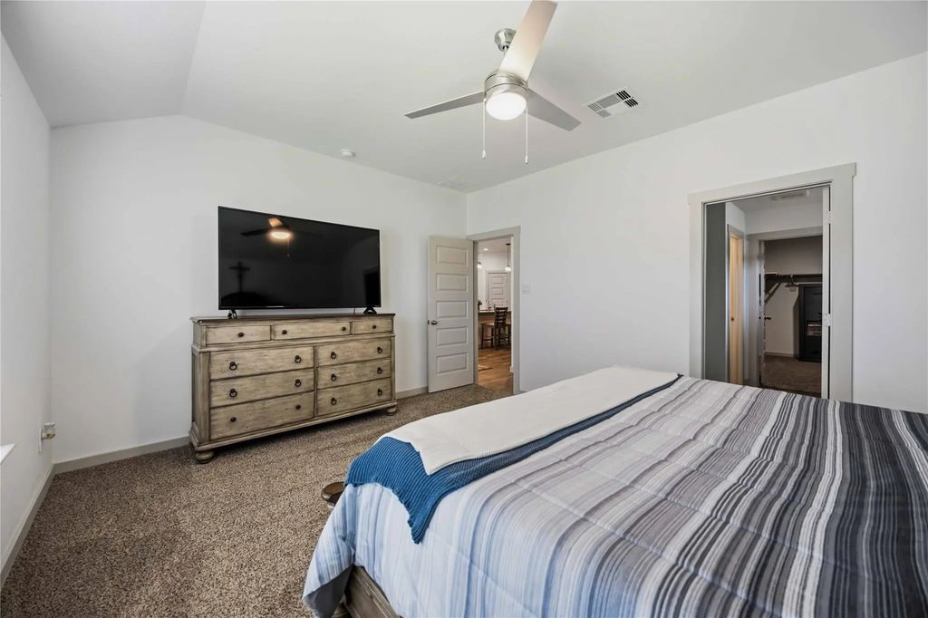 1029 Great Barracuda Lane, Alvin