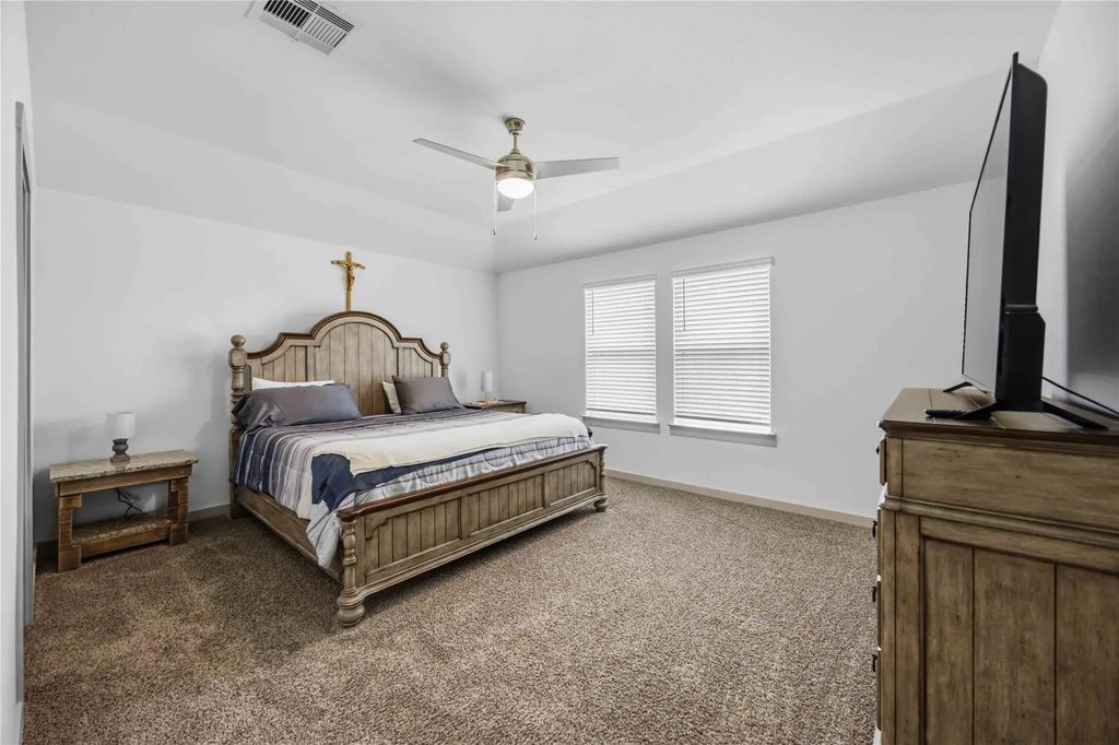 1029 Great Barracuda Lane, Alvin