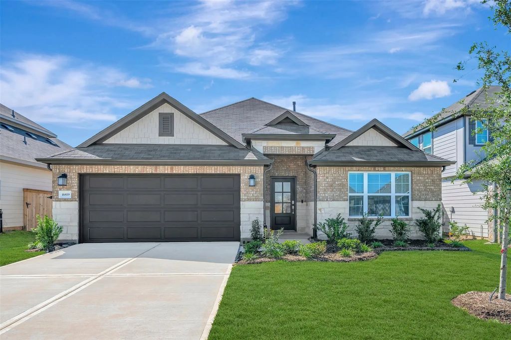 16819 Zavala Way, Montgomery
