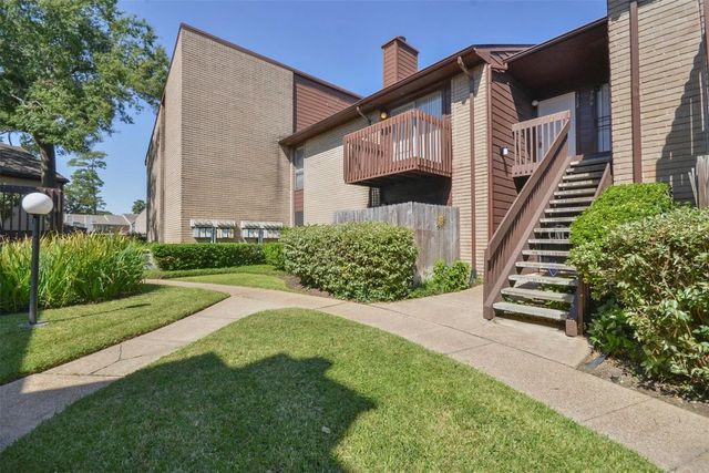 12905 Woodforest Bl 704, Houston