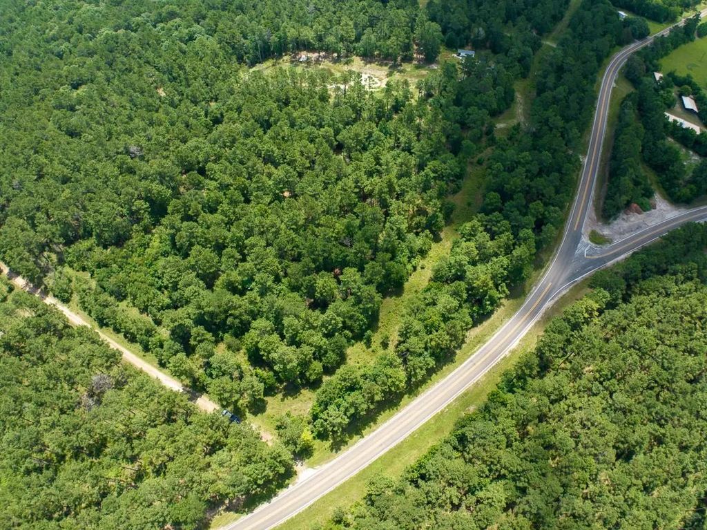 Fm 946, Oakhurst