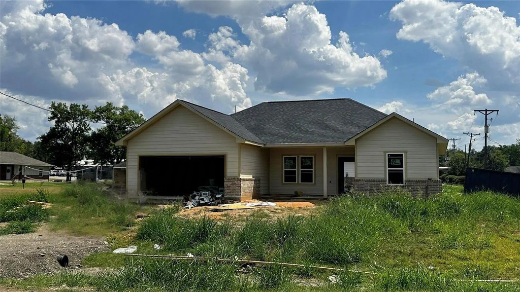 205 W South Street, Madisonville