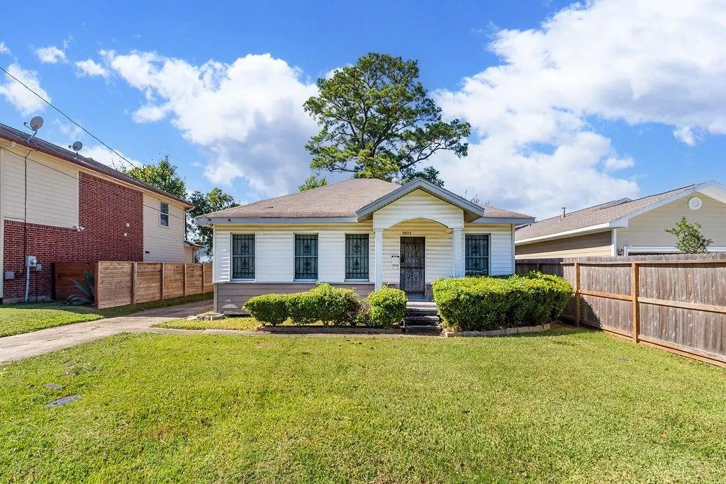 5822 Grace Lane, Houston