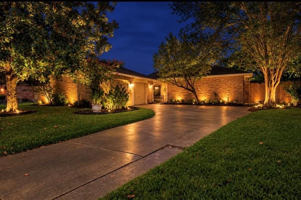 5822 Fallengate Drive, Spring