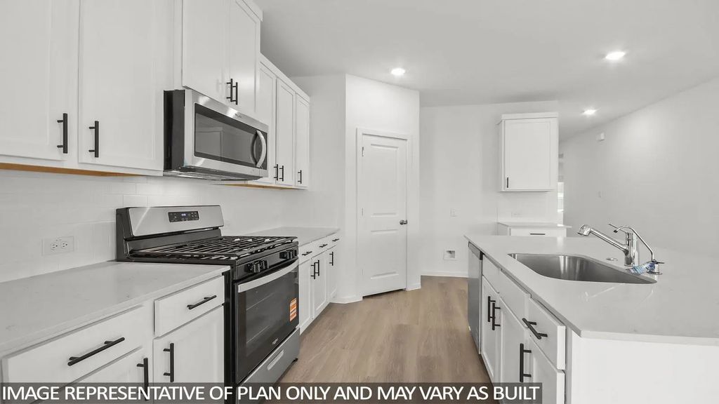 40543 Clover Willow Drive, Magnolia Property Listing: MLS® #13801980