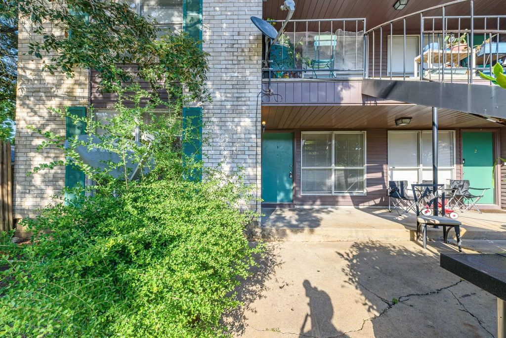 4023 Briarglen Drive 1, Dickinson