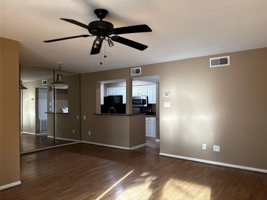 4001 Nasa Parkway 133, El Lago