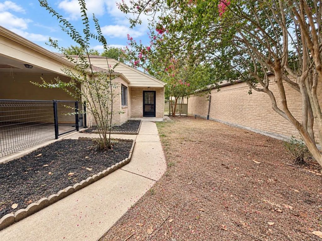 12175 Swords Creek Road, Houston
