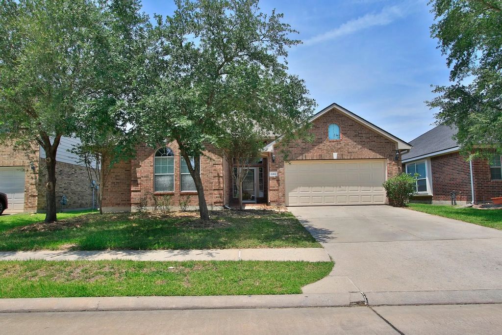 2414 Hannover Valley Court, Spring
