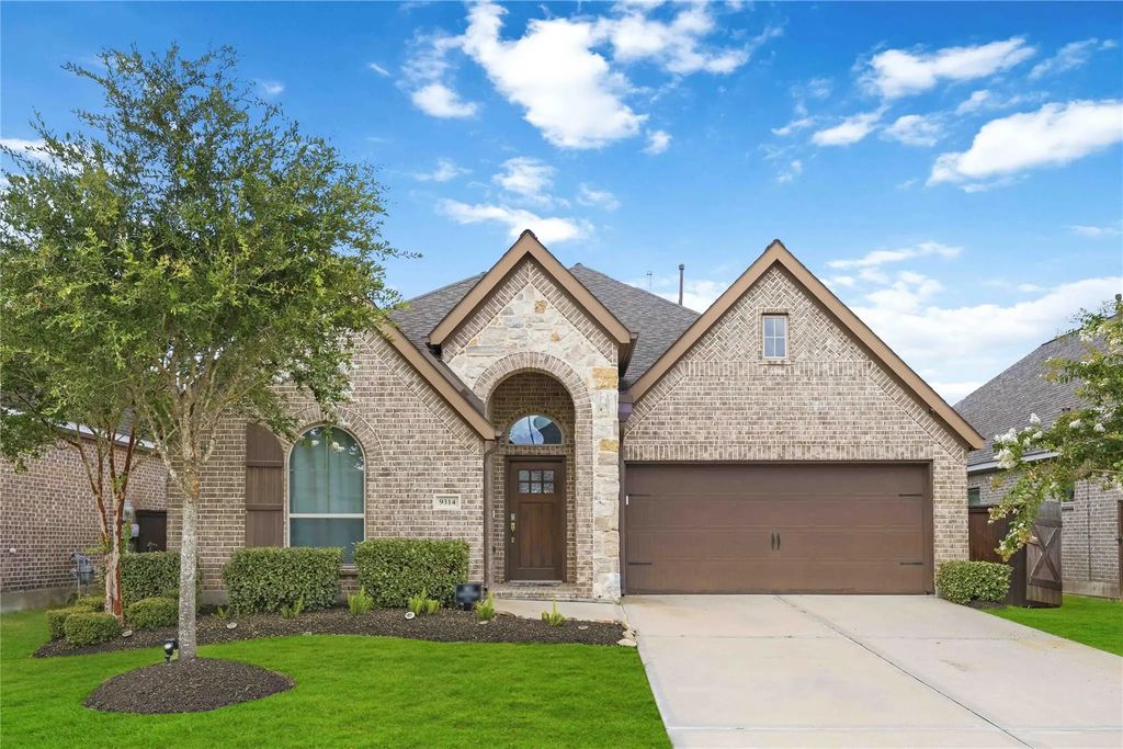 9314 Eckert Road, Iowa Colony
