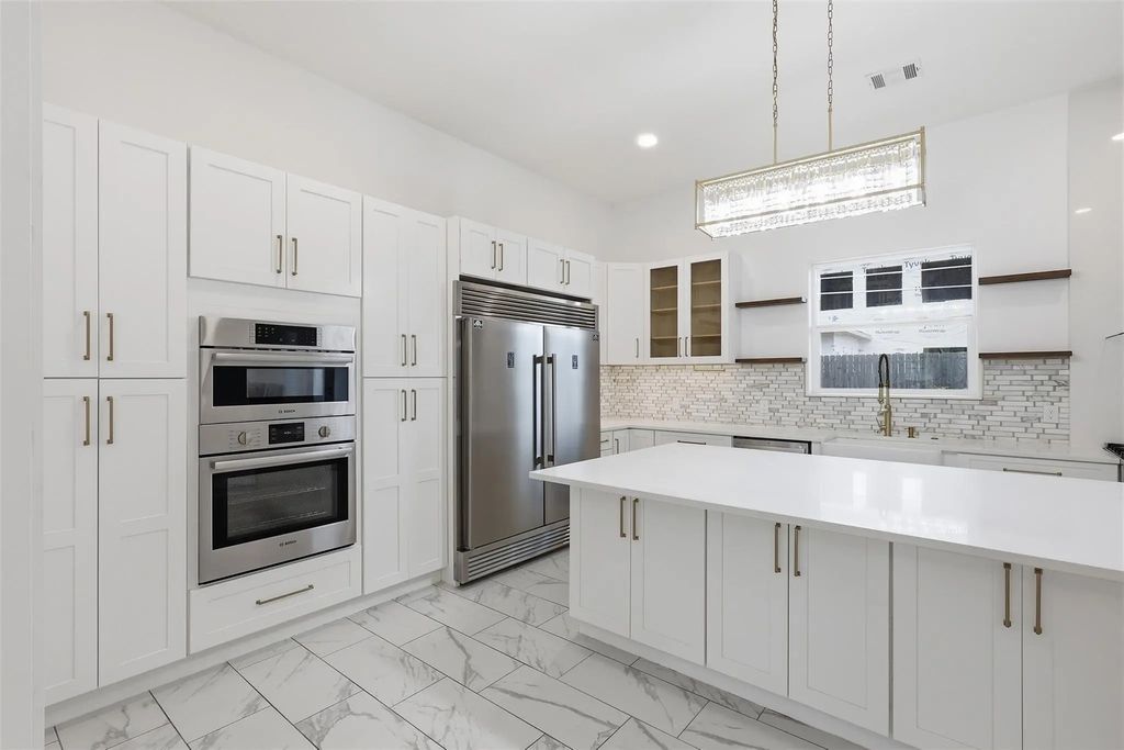 8006 Longridge Drive, Houston