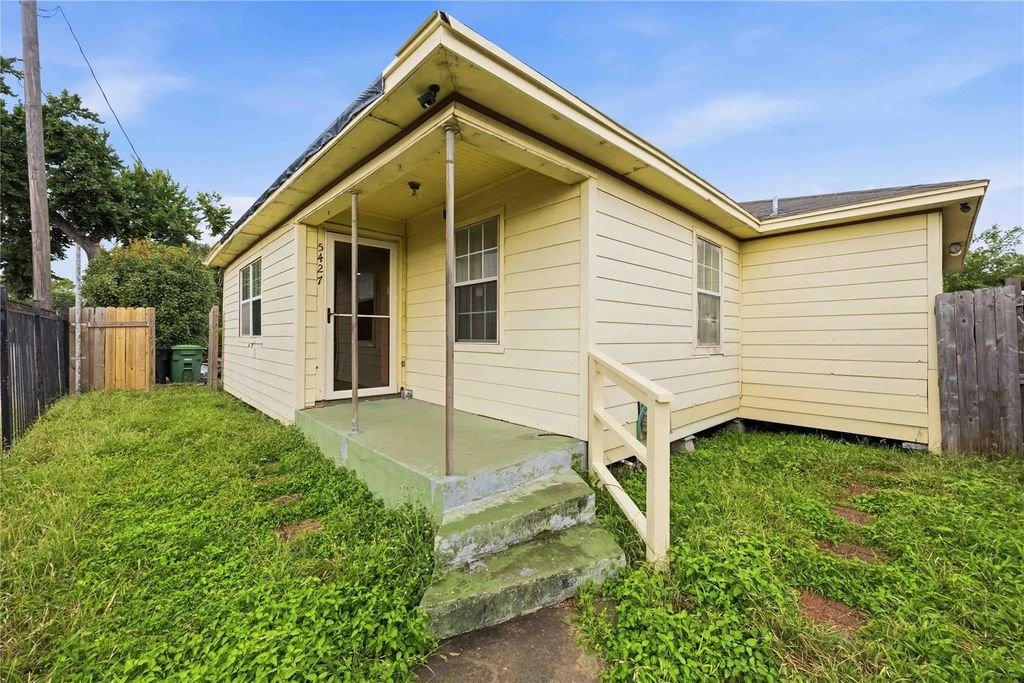 5427 Sonora Street, Houston