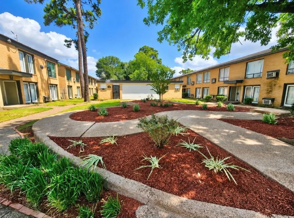 3629 N Macgregor Way 121, Houston
