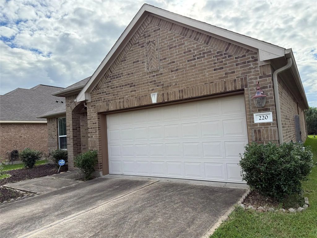 220 Brookwood Park Lane, League City