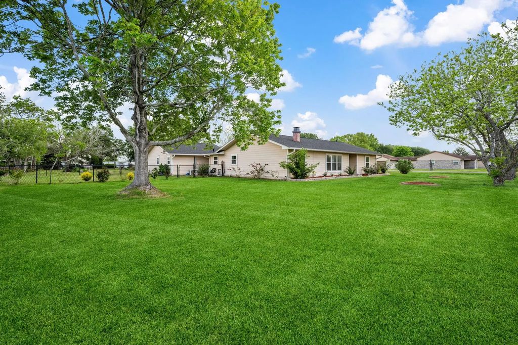 1539 Sterling Drive, Baytown