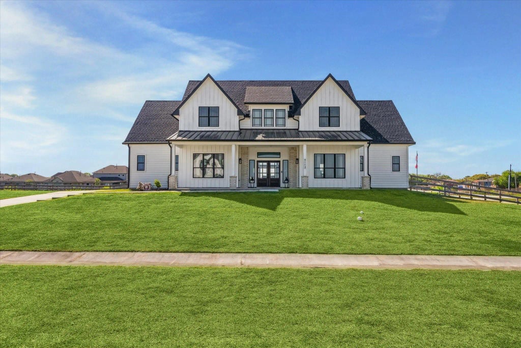 4112 Leslies Way, Dickinson