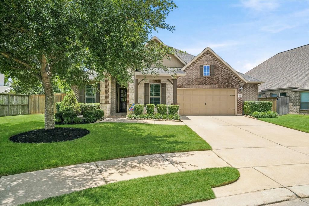 2126 Cinnamon Teal Circle, Brookshire
