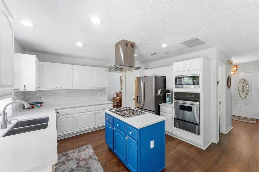 42 Fire Flicker Place, The Woodlands