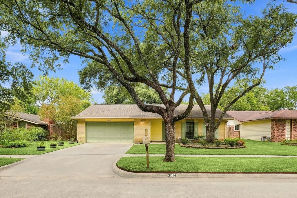 3814 Rolling Terrace Drive, Spring