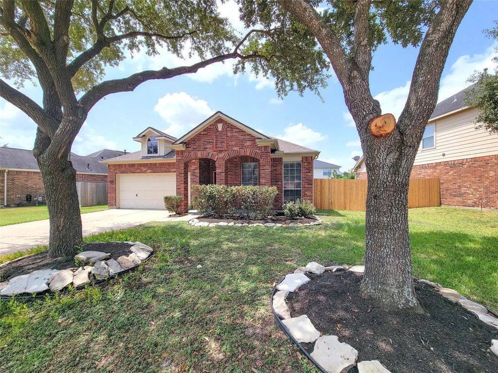 17207 Mossbriar Lane, Houston