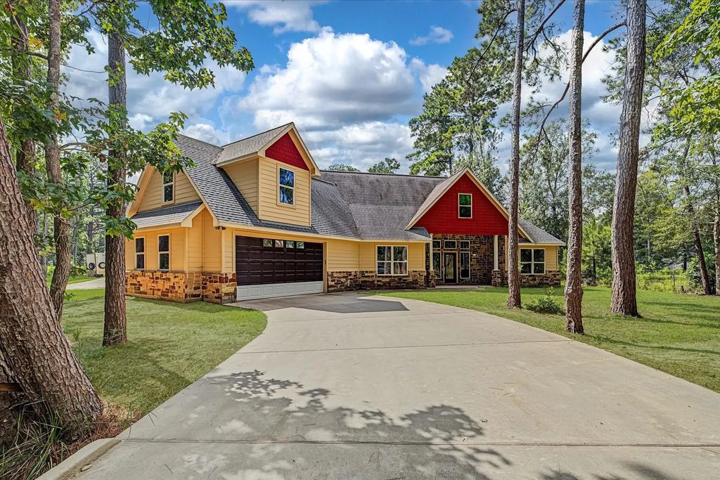 157 County Road 303, Dayton