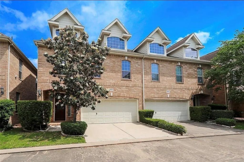 5722 Beverly Hills Walk, Houston