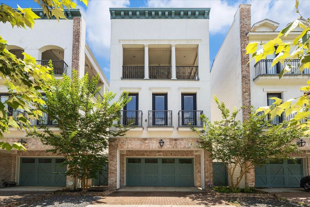 536 W 26th Street, Houston