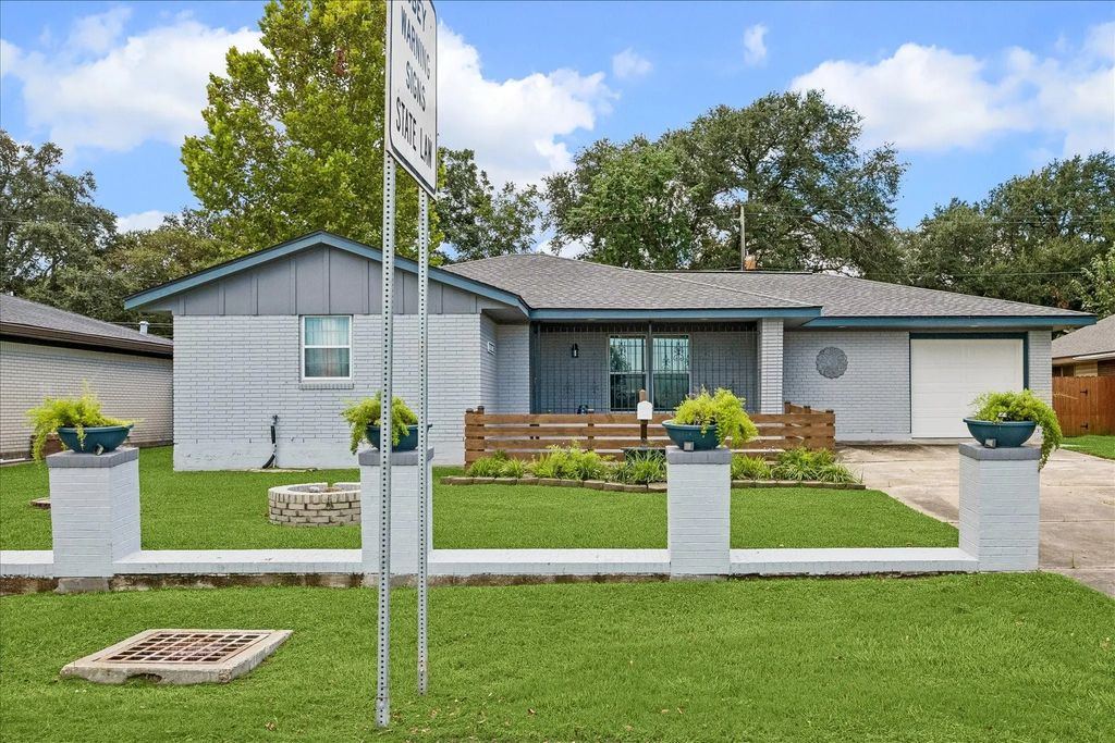 1115 25th Avenue N, Texas City