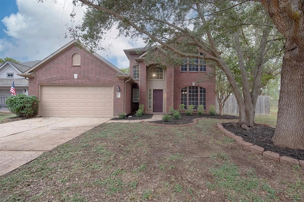 10411 Village Lake Drive, Missouri City