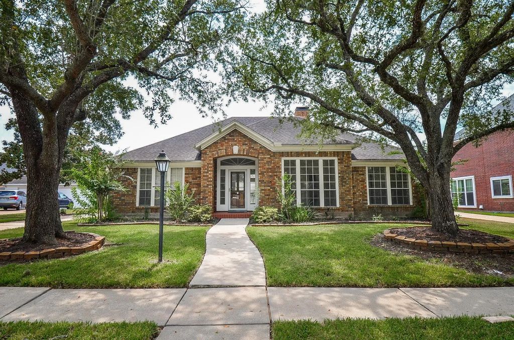 4111 Mainsail Circles, Missouri City
