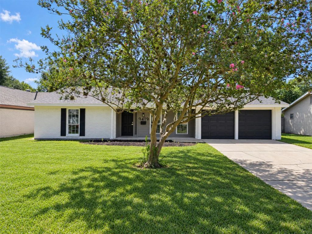 9419 Val Verde Street, Houston