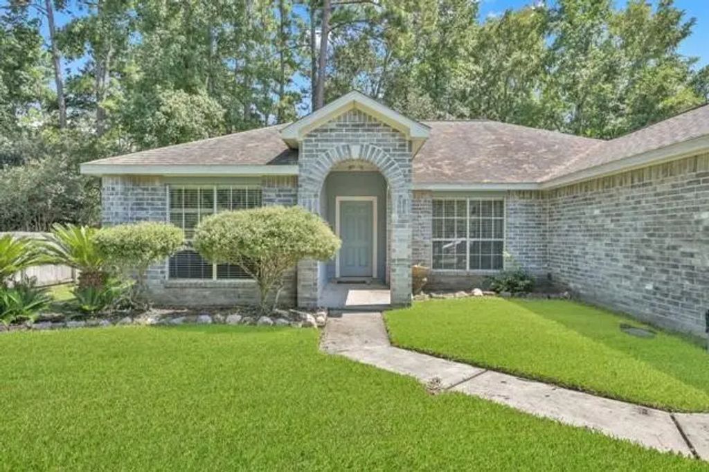 6715 Dillon Drive, Magnolia