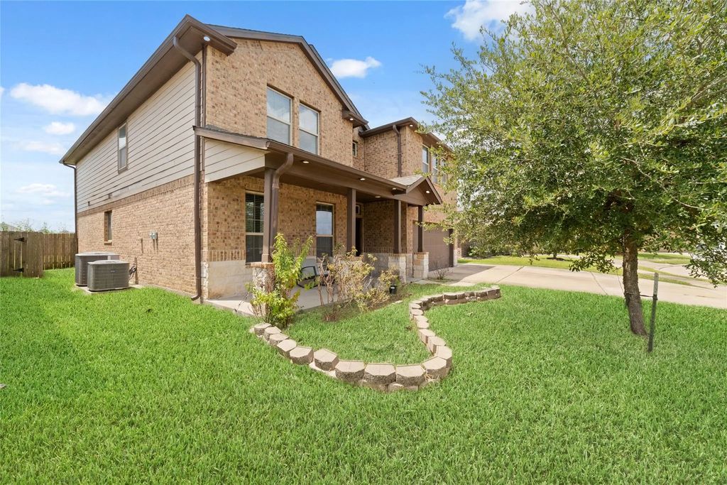 18215 Tenasserim Pine Trace, Richmond