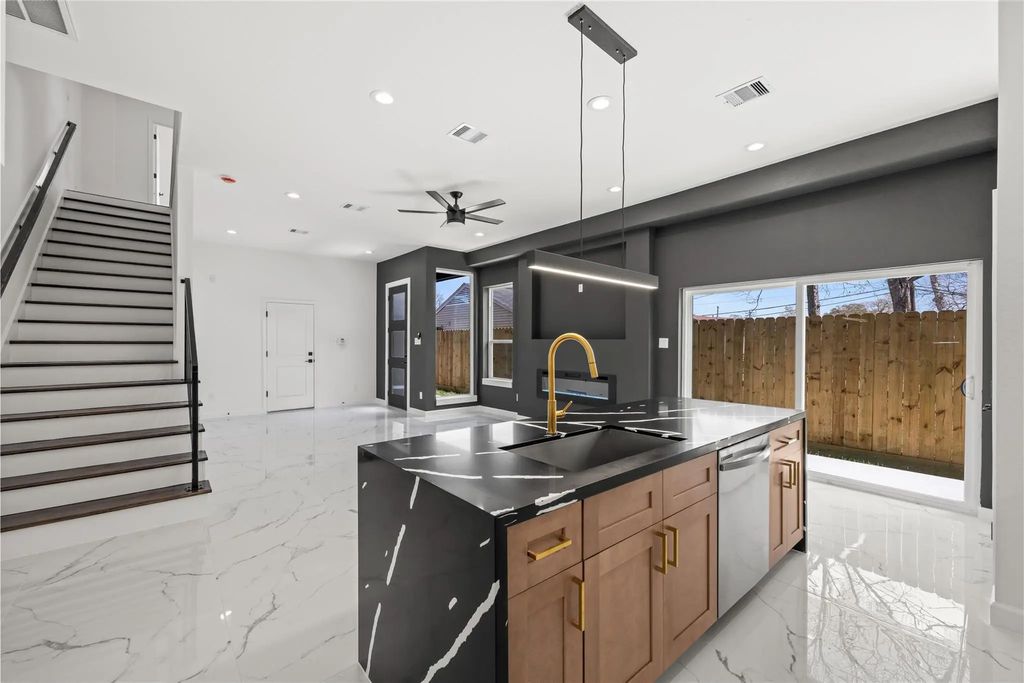 5110 Westover St Street B, Houston