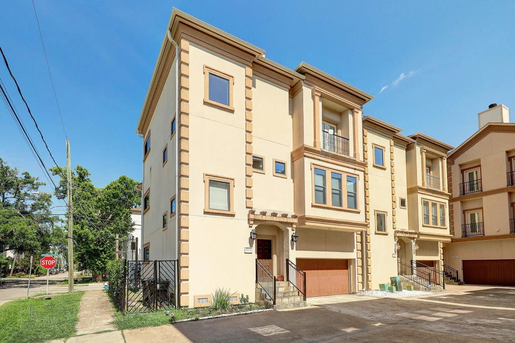 5701 Kiam Street A, Houston