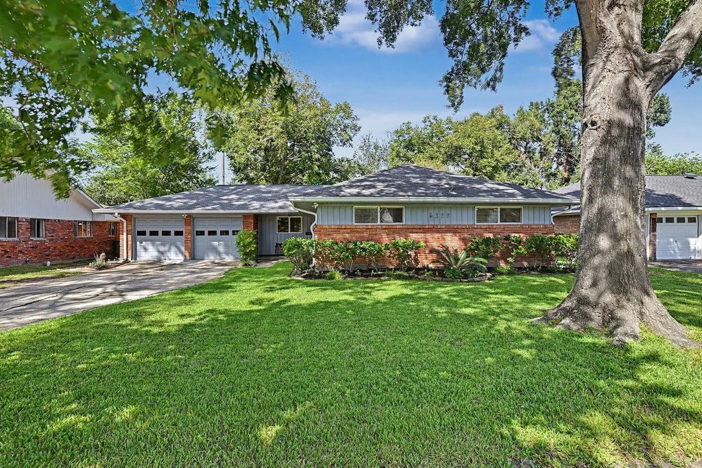 5322 Creekbend Drive, Houston