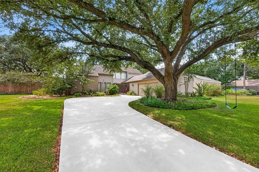 11835 Cedar Pass Drive, Houston