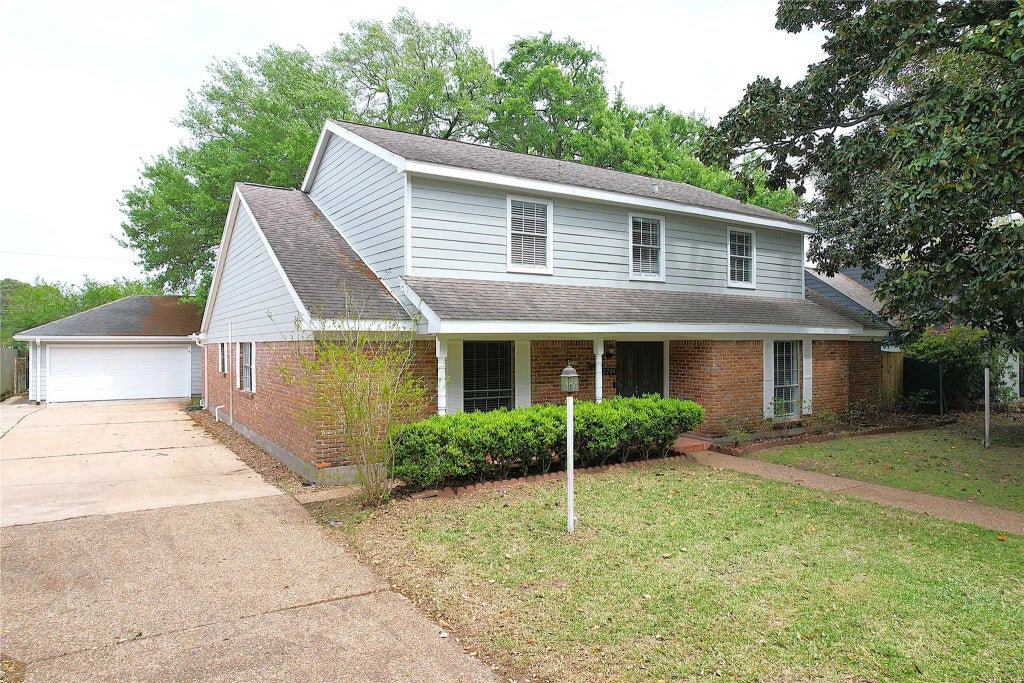 2206 Carriage Lane, La Marque