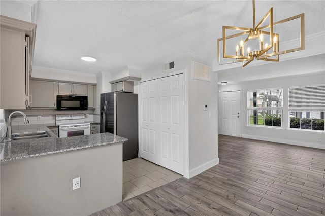 1221 Cedar Post Lane 8c, Houston