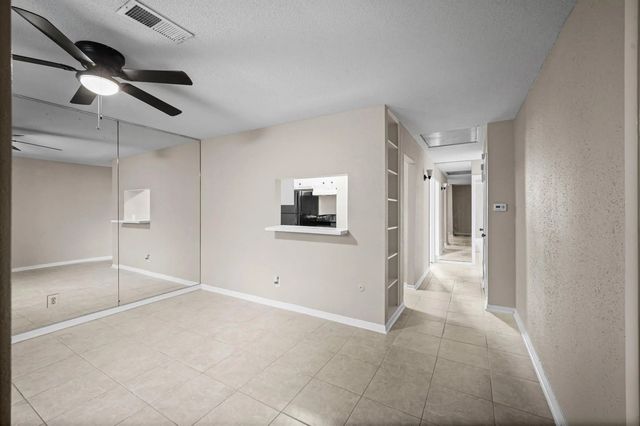 6401 Skyline Drive 38, Houston
