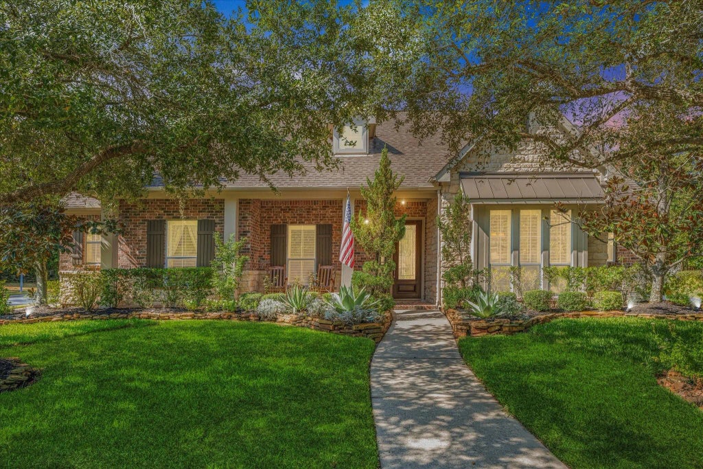 28327 Hollow Springs Lane, Spring