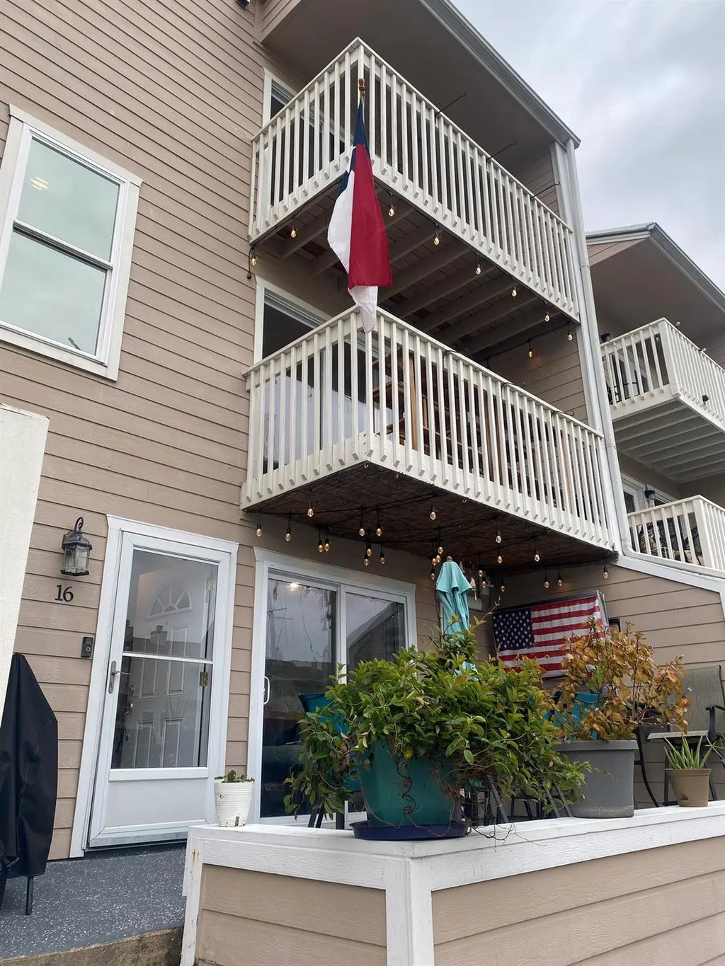 16 Mariner Village Drive, Pasadena