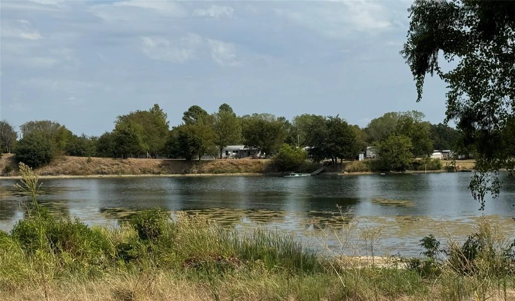 16959 County Road 345, Terrell